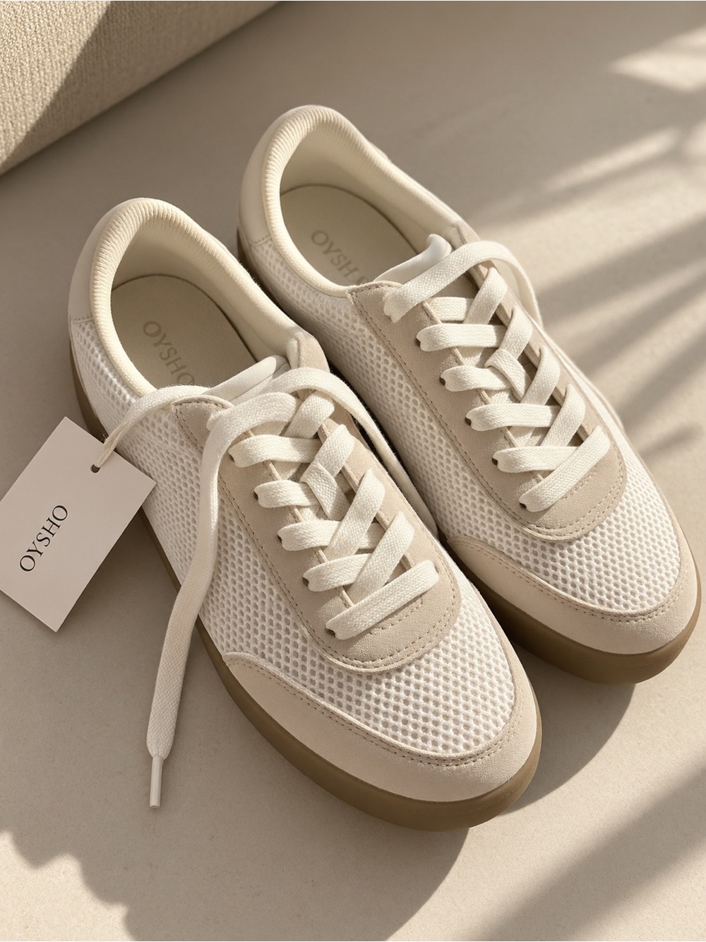 O Y S H O Cream Mesh Lace-Up Sneakers with Brown Sole